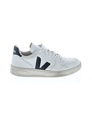 VEJA Sneakers (view 1)