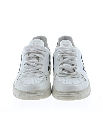 VEJA Sneakers (view 2)