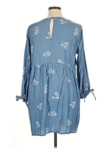 Old Navy Casual Dress (view 2)