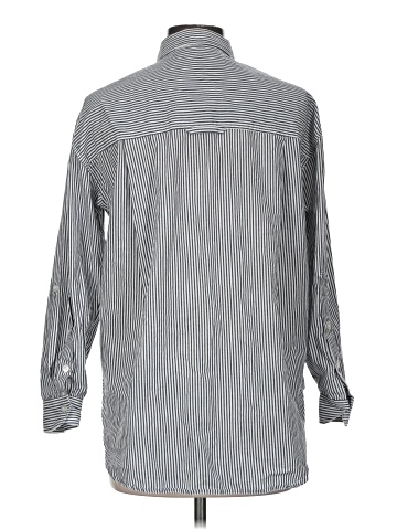 Gloria Vanderbilt Long Sleeve Button-Down Shirt (view 2)