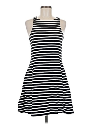 Old Navy Casual Dress (view 1)
