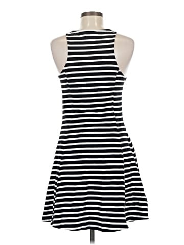 Old Navy Casual Dress (view 2)