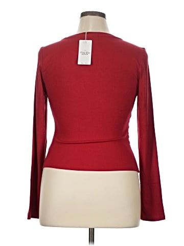 Trendy Queen 3/4 Sleeve T-Shirt (view 2)