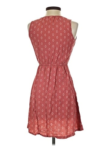 Old Navy Casual Dress (view 2)