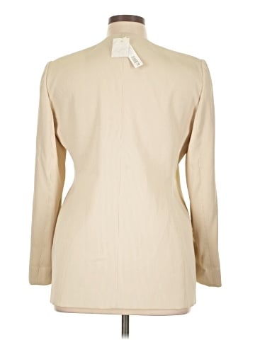 Nicola Coat (view 2)