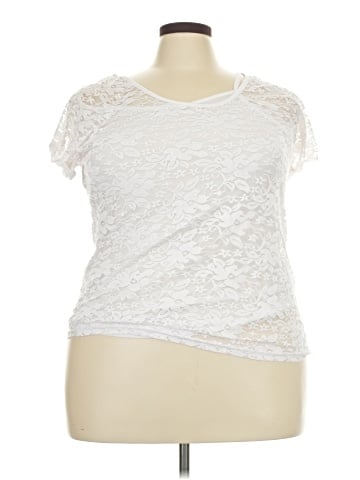 Bobbie Brooks Short Sleeve Top (view 1)