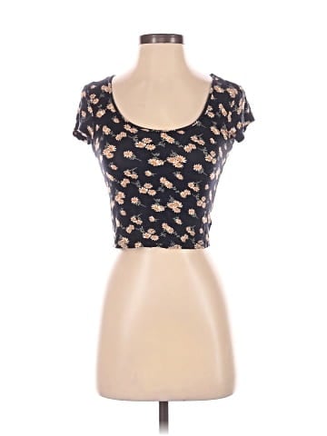About A Girl Short Sleeve Top (view 1)
