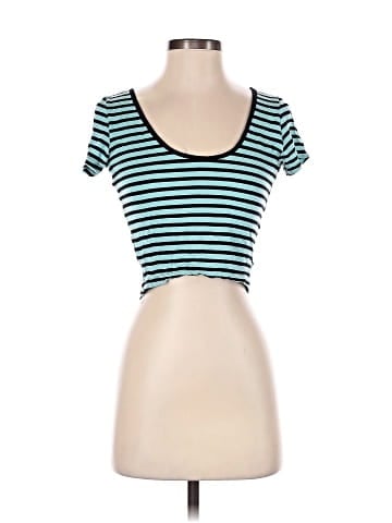 Liz Lange Short Sleeve T-Shirt (view 1)