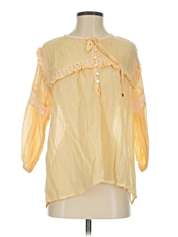 Kivari 3/4 Sleeve Blouse (view 1)