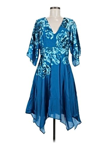 White House Black Market Cocktail Dress (view 1)