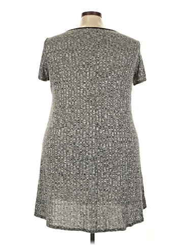 Love Cameron Short Sleeve Top (view 2)