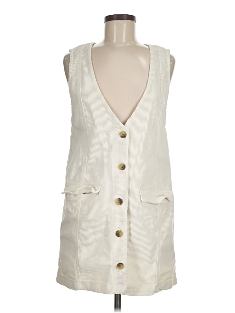 Pre-owned American Eagle Outfitters Vest In Ivory