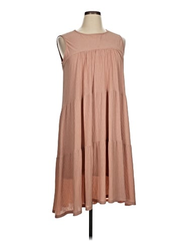 Donna Morgan Casual Dress (view 1)