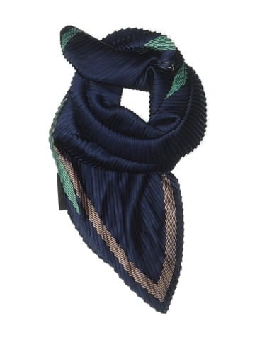 Sugar Scarf (view 1)