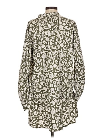 Elizabeth and James 3/4 Sleeve Blouse (view 2)