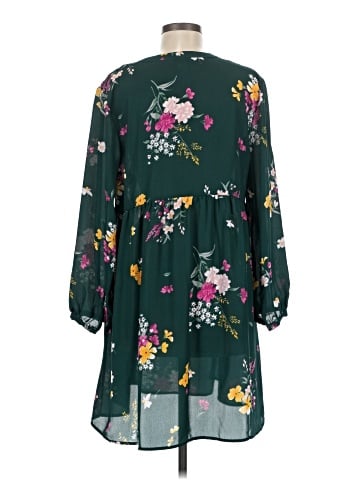 Old Navy Casual Dress (view 2)