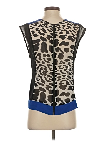 Robbi & Nikki Sleeveless T-Shirt (view 2)