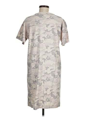 Old Navy Casual Dress (view 2)