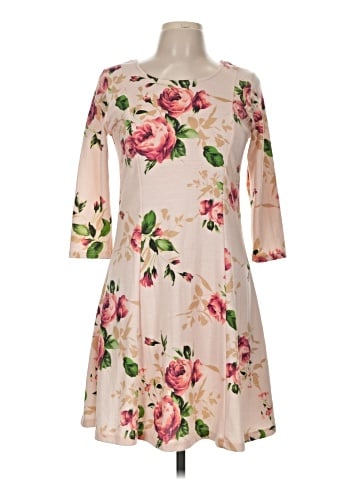 Le Lis Casual Dress (view 1)