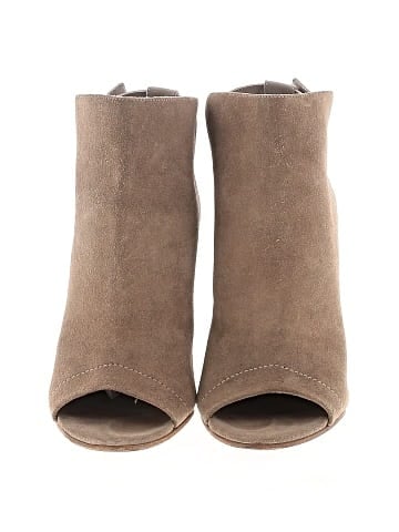 Vince. Ankle Boots (view 2)