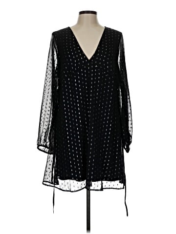 Old Navy Casual Dress (view 1)