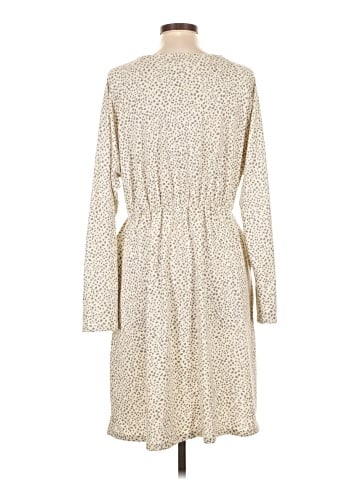 Betsey's Boutique Shop Casual Dress (view 2)