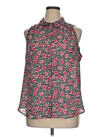 Elle Sleeveless Blouse (view 1)