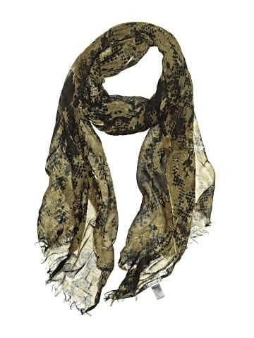 Jennifer Lopez Scarf (view 1)