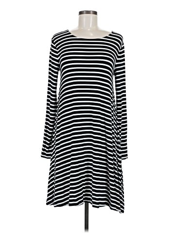 Old Navy Casual Dress (view 1)