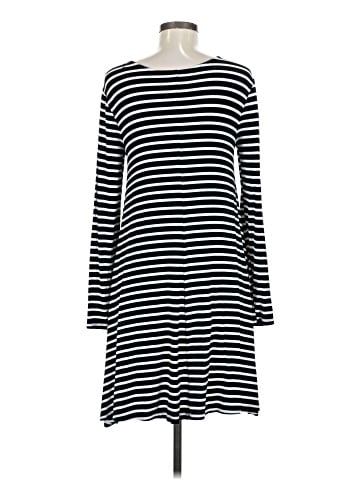 Old Navy Casual Dress (view 2)