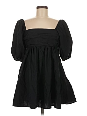 Abercrombie & Fitch Cocktail Dress (view 1)