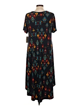green emerald velvet dress Watch The Rise and Fall of LuLaRoe - Season 1