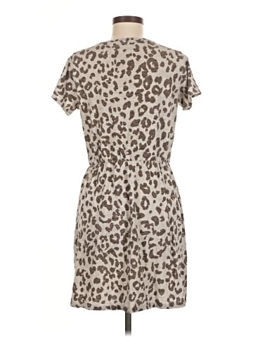 Old Navy Casual Dress (view 2)