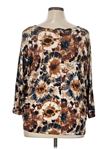 Kim & Cami Pullover Sweater (view 2)
