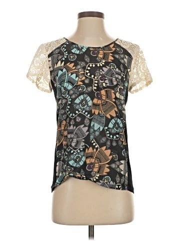 Hinge Short Sleeve Blouse (view 1)