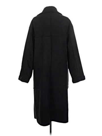 Identify Coat (view 2)