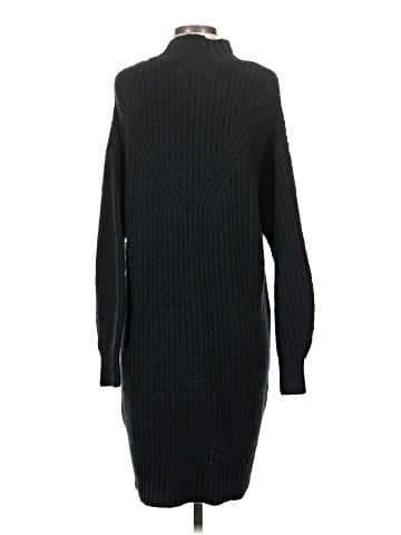 Old Navy Casual Dress (view 2)