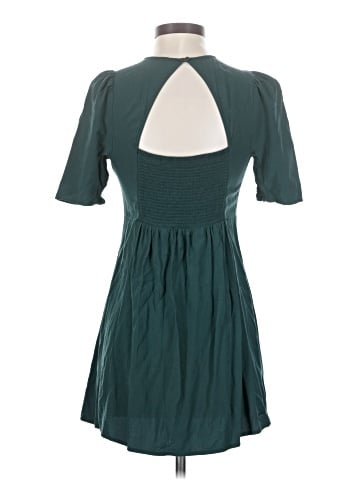 Old Navy Casual Dress (view 2)