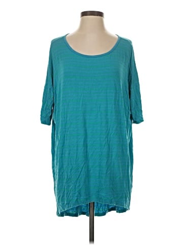 Lularoe 3/4 Sleeve T-Shirt (view 1)
