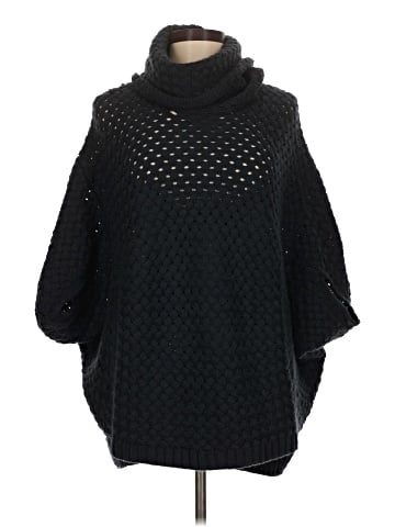 Cliche Poncho (view 1)