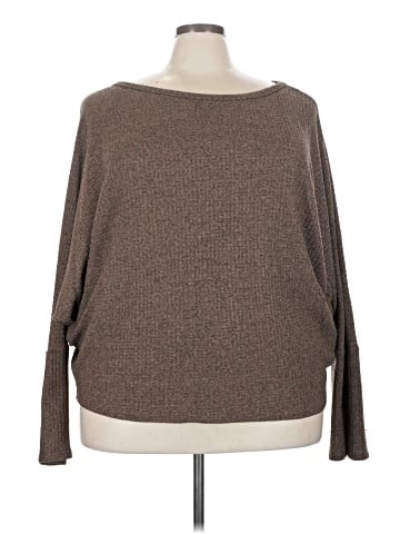 Korye 3/4 Sleeve T-Shirt (view 1)