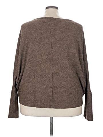 Korye 3/4 Sleeve T-Shirt (view 2)