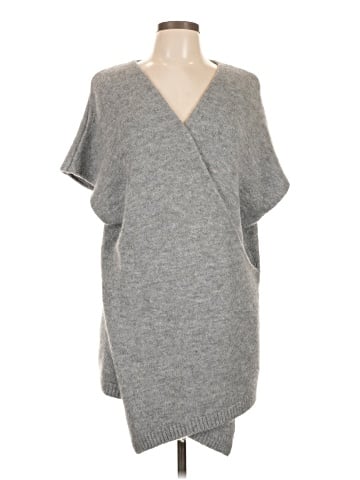 Crescent Poncho (view 1)