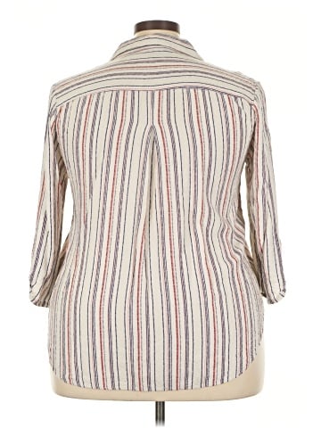 En Creme 3/4 Sleeve Button-Down Shirt (view 2)
