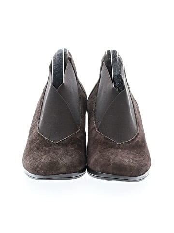 Munro American Heels (view 2)