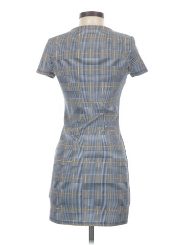 Urban Outfitters Casual Dress (view 2)