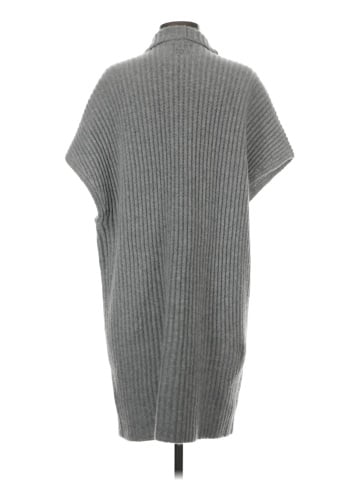 Escada Poncho (view 2)