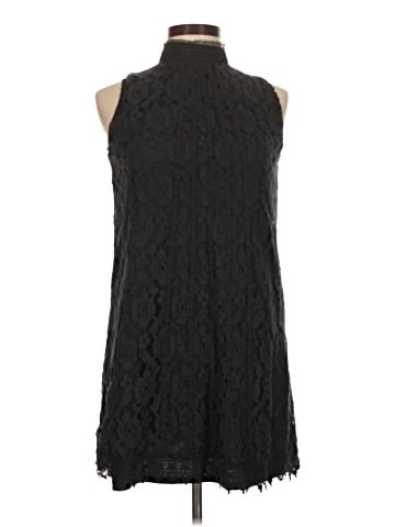 Xhilaration Cocktail Dress (view 1)