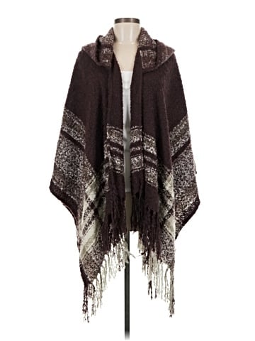 Simply Noelle Poncho (view 1)