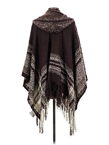 Simply Noelle Poncho (view 2)